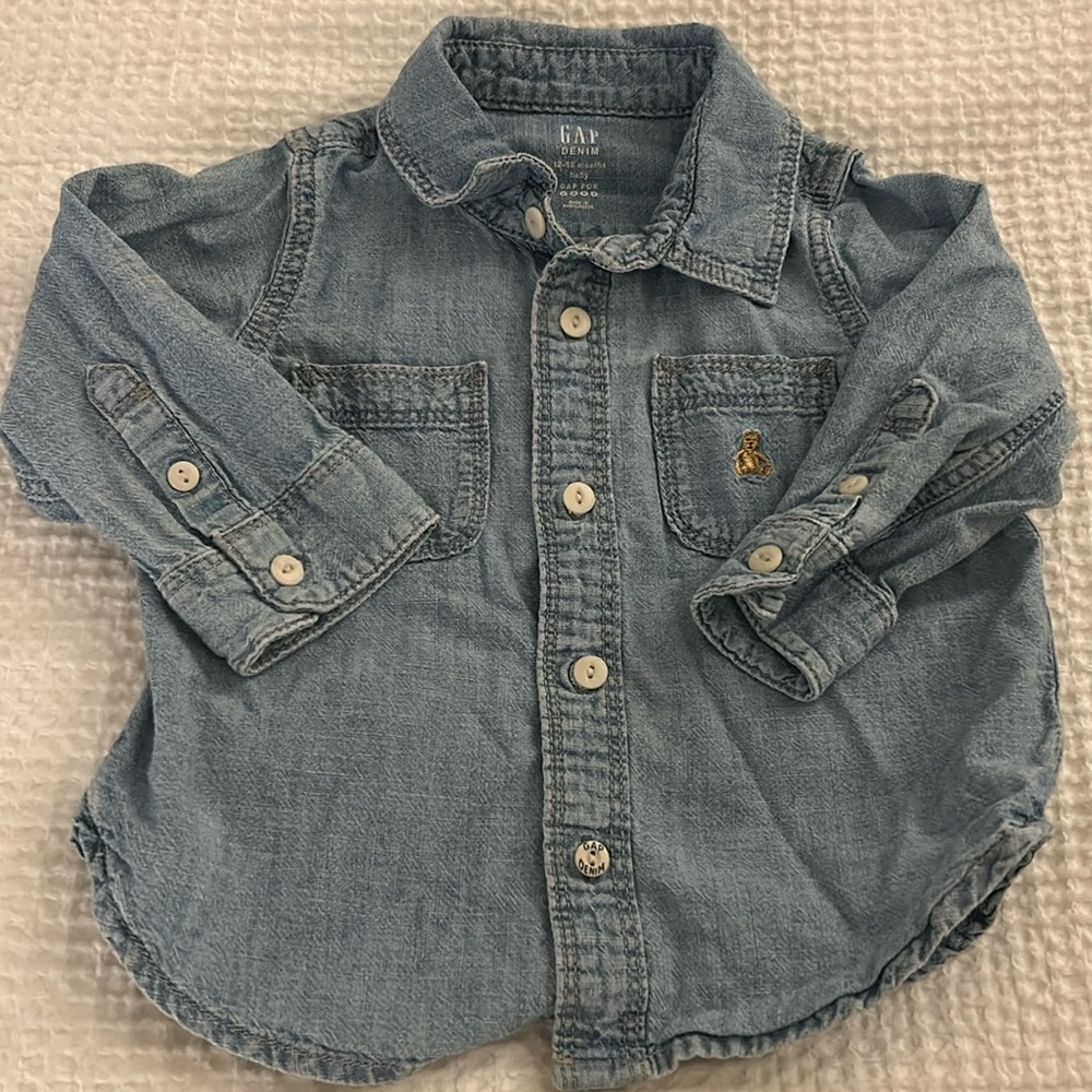 BABY GAP- Chambrey shirt.  12-18 months.